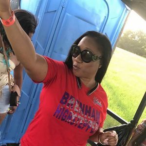 Meet your Posher, Yolanda